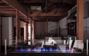 المنشأة من الداخل