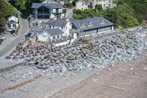 Unclassified image, 5 of 10, button - Waterfront 2 - 2 Bedroom Apartment - Wisemans Bridge (Saundersfoot)