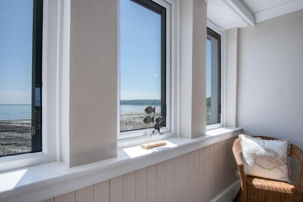 Room - Waterfront 2 - 2 Bedroom Apartment - Wisemans Bridge (Saundersfoot)