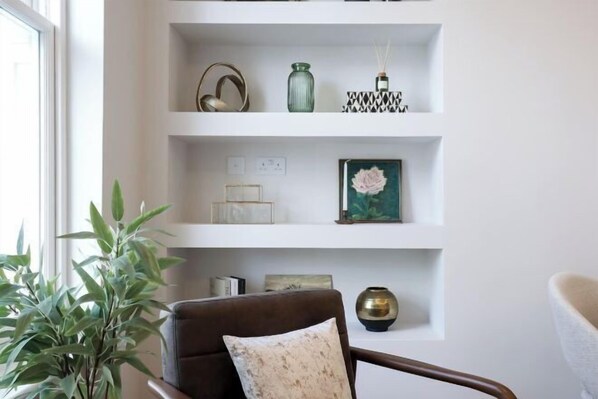 Interior - 311 Superior Maisonette (London)