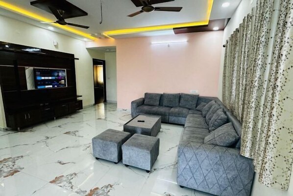 Room - 3BHK Fully Furnished In Kphb Phase 15 (Hyderabad)