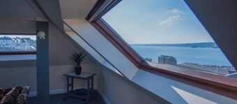 The Penthouse - 1 Bedroom Penthouse - Milford Haven