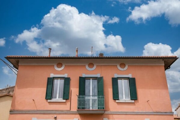 Unclassified image, 1 of 13, button - Smart Room Luxury Rooms with shared kitchen Online check-in (Abbadia San Salvatore)