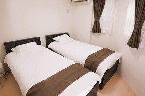 Unclassified image, 5 of 21, button - Tokyo Ikebukuro villa (Tokyo)
