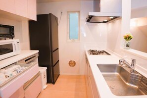 Unclassified image, 2 of 21, button - Tokyo Ikebukuro villa (Tokyo)