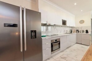 Private kitchen - Spacious 170m² Apartment with AC - Paris Bercy (Paris)