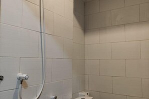 Room - Ega S Hostel (Bali)