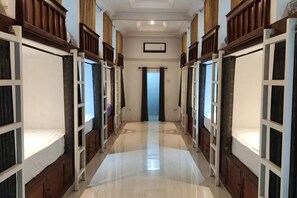 Room - Ega S Hostel (Bali)