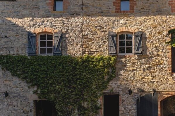 Exterior - Domaine 20 people with swimming pool, spa and tennis (Saint-Julien-les-Rosiers)