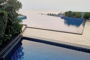 Unclassified image, 4 of 41, button - Baan Chid Haad (Chon Buri)