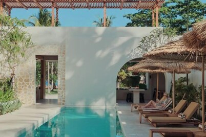 Boni Beach Lombok Hotel & Restaurant