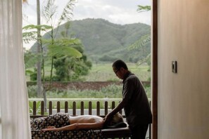 Unclassified image, 2 of 37, button - Boni Beach Lombok Hotel & Restaurant (West Praya)