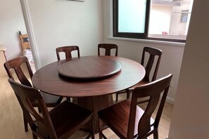 تناول الطعام