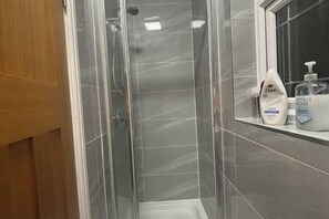 Room - Min Su Rooms (Stanwell)