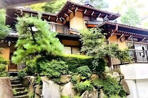 Unclassified image, 4 of 32, button - Private Villa Gifu Takayama (Takayama)