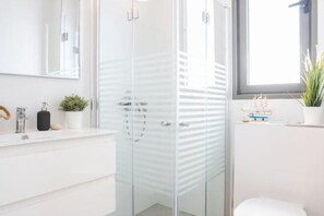 Iron/ironing board - Stylish Seaside Escape with Balcony (Nahariyya)