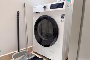 Room - KL Modern Family Suites • 3–4BR • Walk to MRT/Mall • Infinity Pool (Kuala Lumpur)