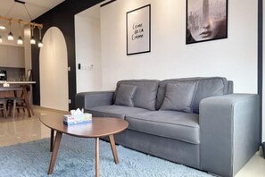 Room - KL Modern Family Suites • 3–4BR • Walk to MRT/Mall • Infinity Pool (Kuala Lumpur)