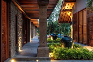 Interior entrance - Jeeva Tirta Seminyak (Seminyak)