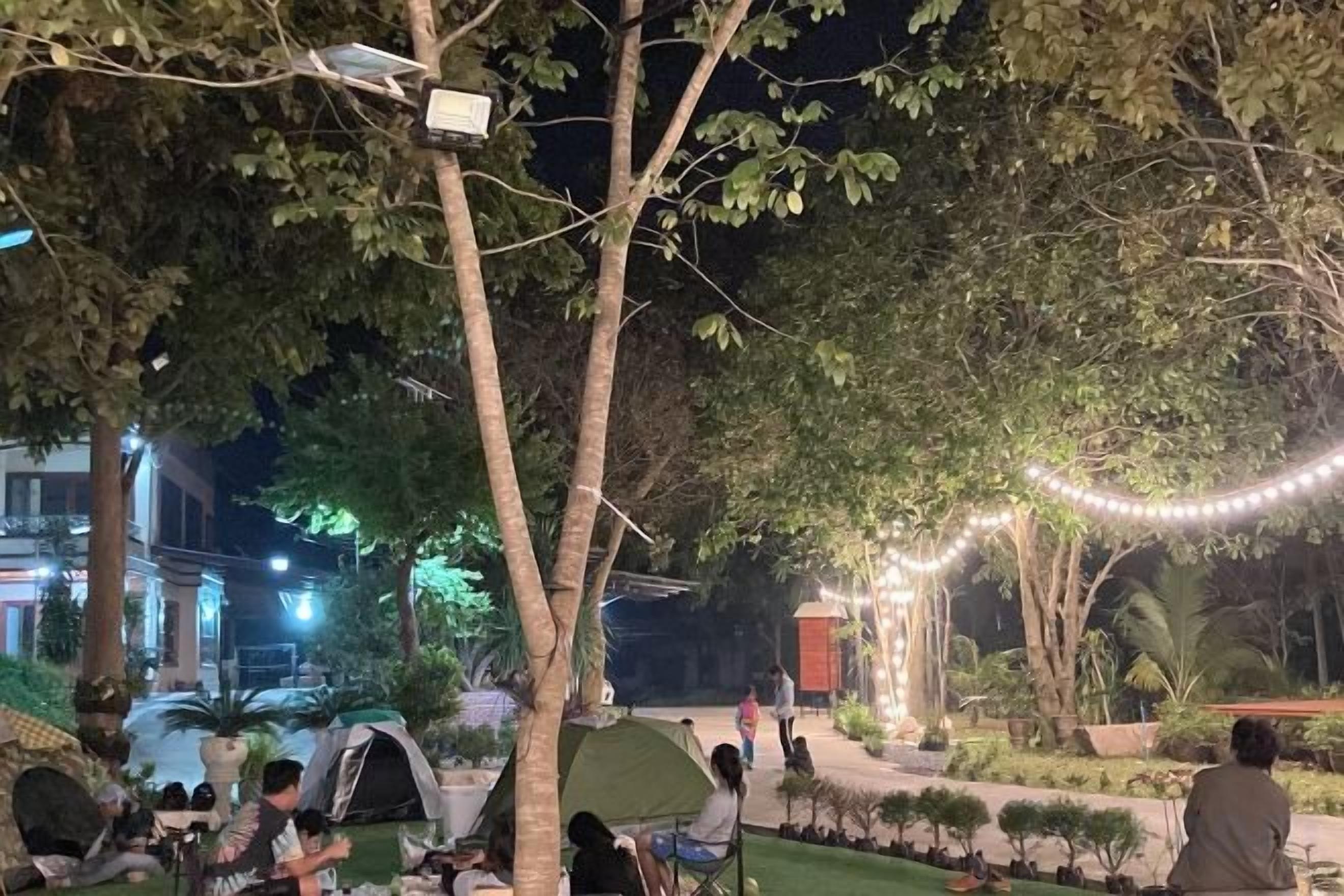المنطقة المحيطة بالمنشأة