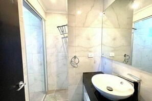 Bathroom - Affordable Apartment 3 Bedrooms (Suva)