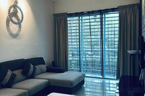 Unclassified image, 3 of 44, button - Johor Cozy Home 2 Rooms & Easy Parking Fast WiFi ! (Plentong)