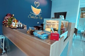 Restaurant - Johor Cozy Home 2 Rooms & Easy Parking Fast WiFi ! (Plentong)