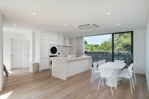 Dining - Luxury Villa in Jeju Private Pool Hot Tub (Jeju)