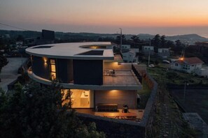 Exterior - Luxury Villa in Jeju Private Pool Hot Tub (Jeju)