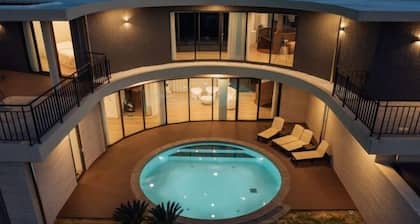 Luxury Villa in Jeju Private Pool Hot Tub