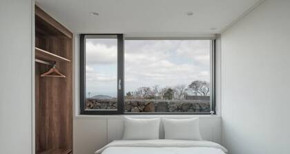 Luxury Villa in Jeju Private Pool Hot Tub