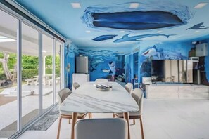 Dining - Shark House - Family Pool Villa (Klaeng)