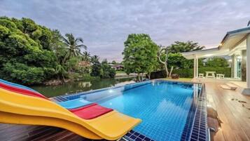 Piscina al aire libre