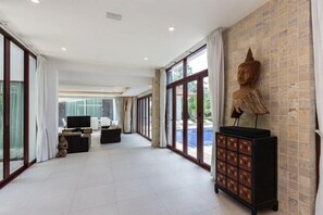 Room - Unique Pool Villa with 5 Bedrooms and Sea View (PM-C1) (Hua Hin)