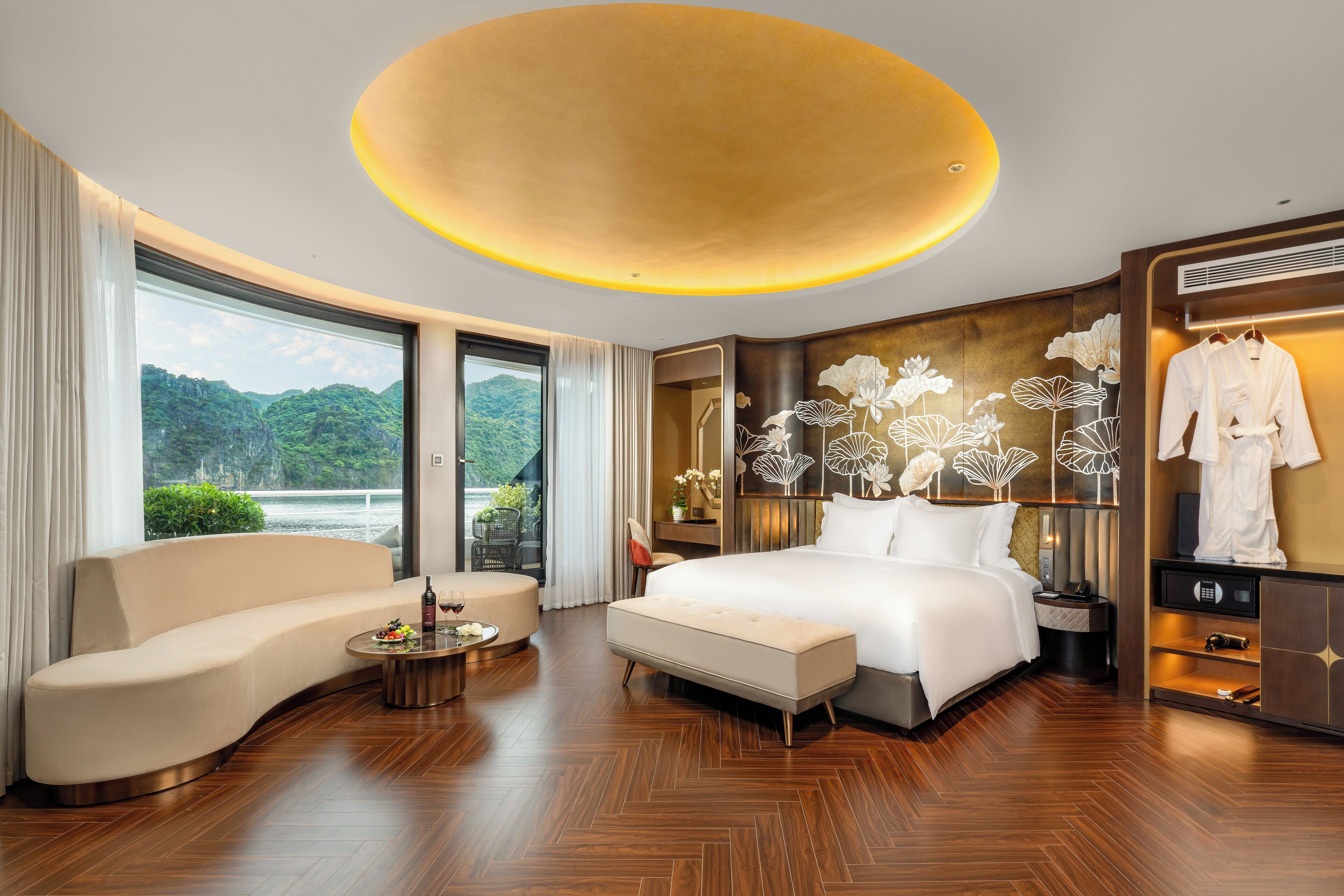 Royal Suite, Balcony, Ocean View | Free minibar items, in-room safe, soundproofing, iron/ironing board