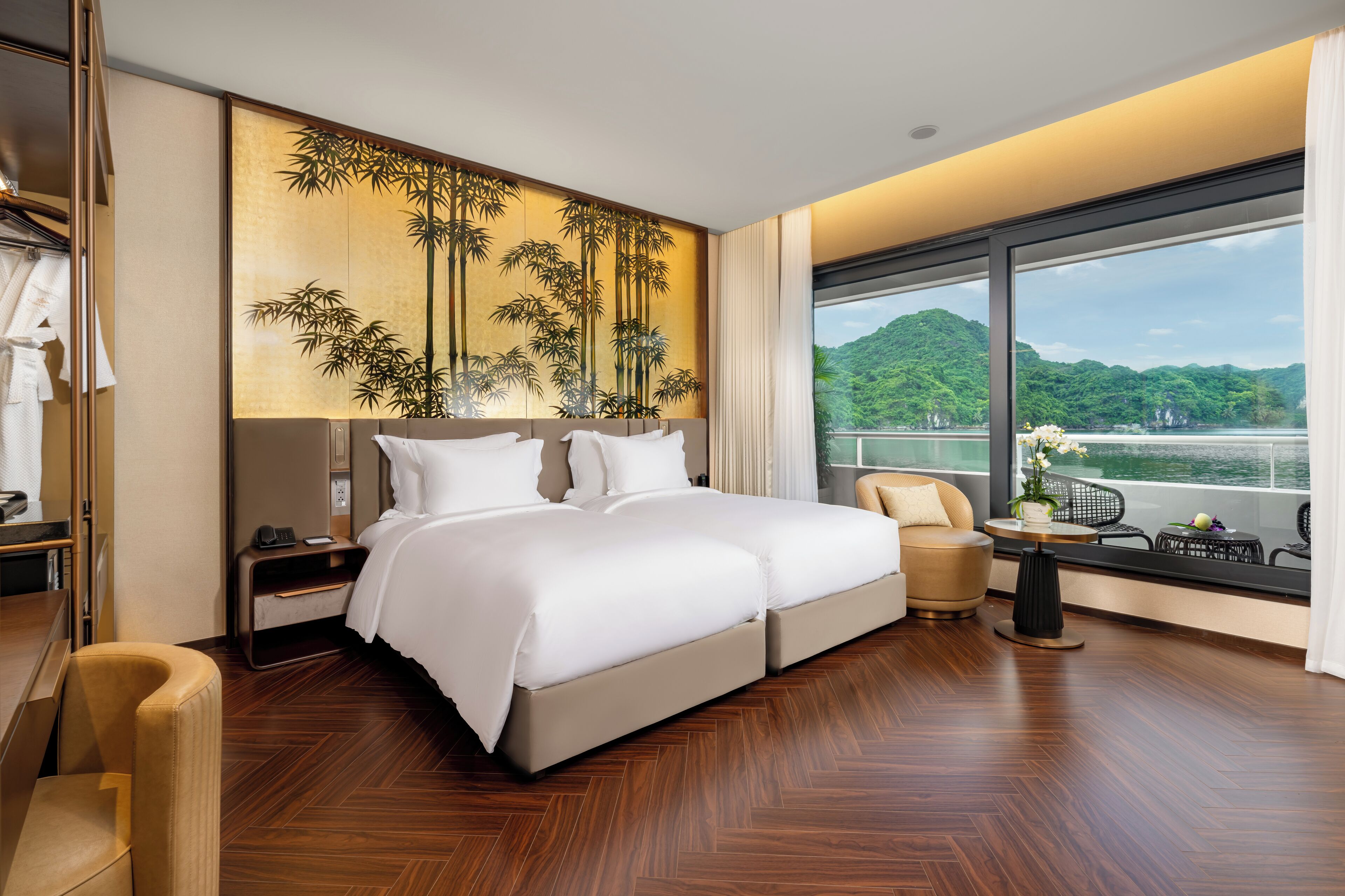 Mini-bar avec articles gratuits, coffres-forts dans les chambres