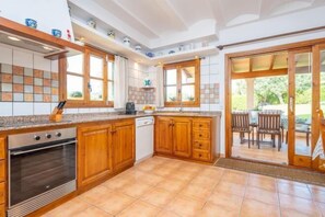 Room - REYNES - Rustic villa with private pool and free Wi-Fi (Pollensa)