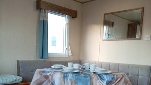 Unclassified image, 4 of 28, button - Spacious Holiday Home in Exmouth Ocean V (Exmouth)