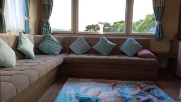 House, 3 Bedrooms, Accessible, Ocean View | Living room