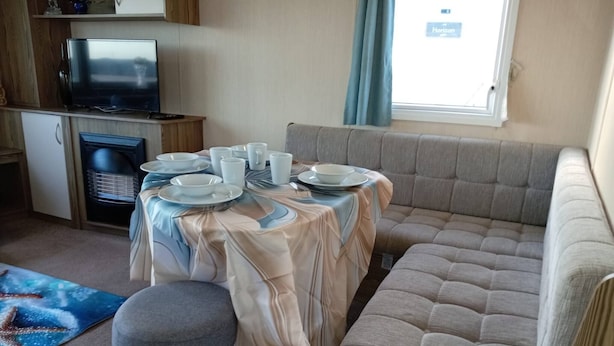 Unclassified image, 1 of 28, button - Spacious Holiday Home in Exmouth Ocean V (Exmouth)