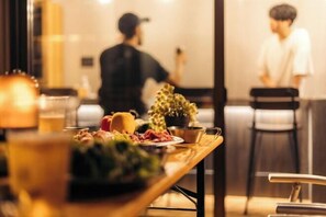 تناول الطعام