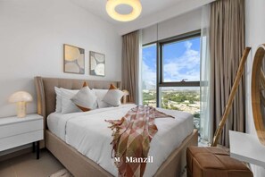 Cortinas blackout, tabla de planchar con plancha y wifi gratis 