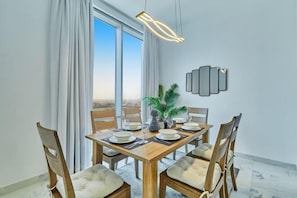 Cots/infant beds - bnbme Noora Tower's Gem w/ Pool, Business Bay (Dubai)