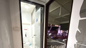 Unclassified image, 2 of 40, button - Ree House (Bangkok)