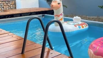 Hồ bơi ngoài trời