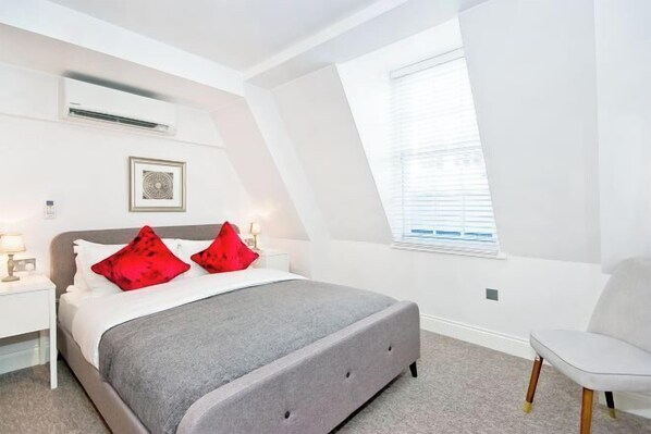 Room - Eldon Chambers Flat 2 by City Living London (London)