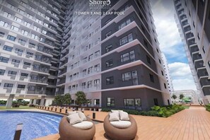 Exterior - Shore 3 Residences Tower 2, Lap Pool and Amenities (Pasay)