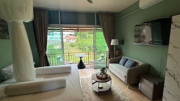 Blackout curtains, iron/ironing board, free WiFi