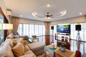 Living area - Hide & Seek River Villa (Si Prachan)