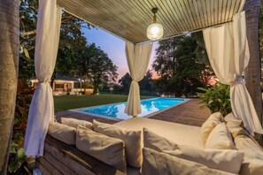 Outdoor pool - Hide & Seek River Villa (Si Prachan)